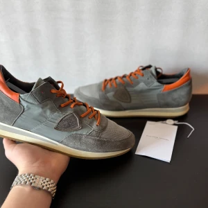 Philippe Model Trainers  - Philippe Model Trainers ⤵️                                           Skick 8/10 - Inga defekter/skador - Skor och tagen ingår - Fraktar inom 24 timmar                         För fler bilder eller frågor så kontaktar ni oss via dm 