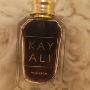 Kayali vanilla 28 - ‼️ 5 ML ‼️ 