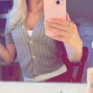 Kabelstickad kofta - Kommer inte till användning 