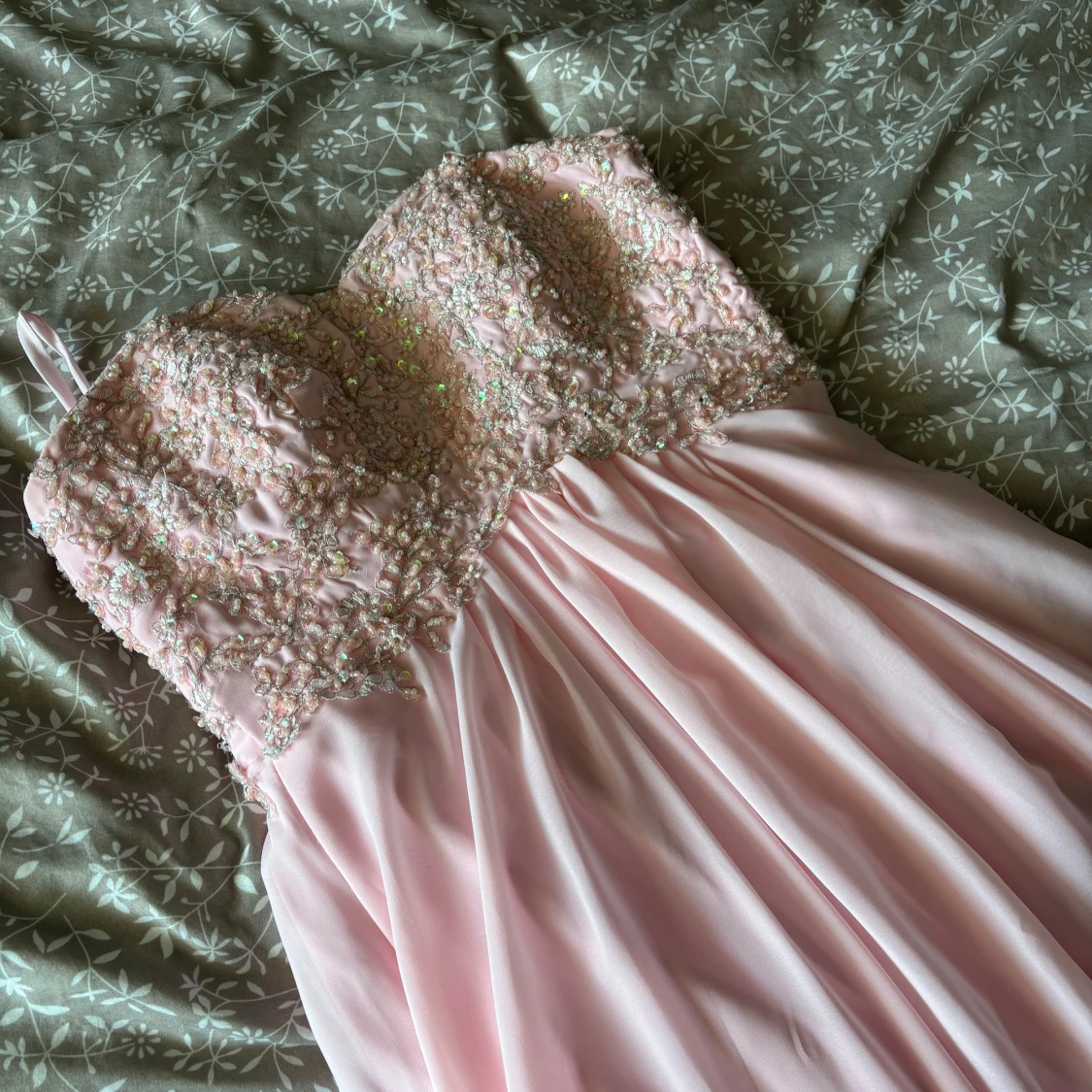 Rosa festklänning  - 2