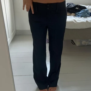 kostymbyxor - snygga och eftertraktade kostymbyxor ifrån zara, slutsålda och stilrena