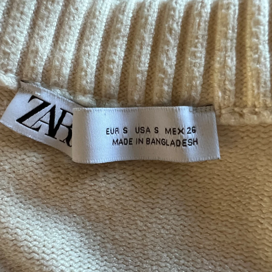 Randig stickad tröja  - 3