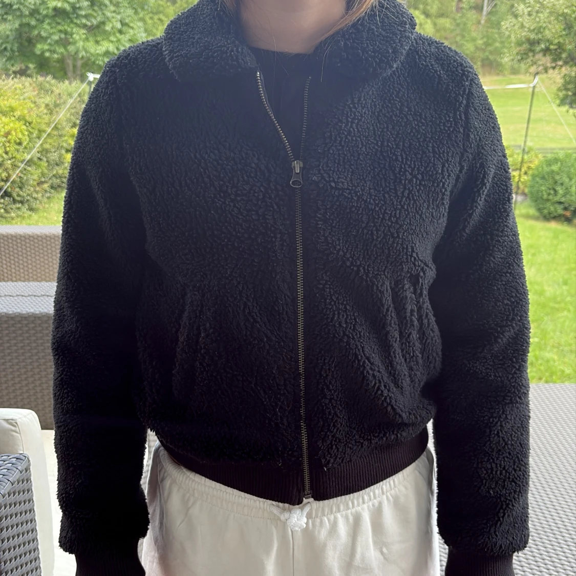 Svart teddyjacka från GAP Kids XL