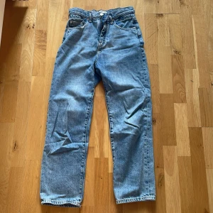 Jeans - Relaxed jeans från Pull & Bear. Knappt använda. 