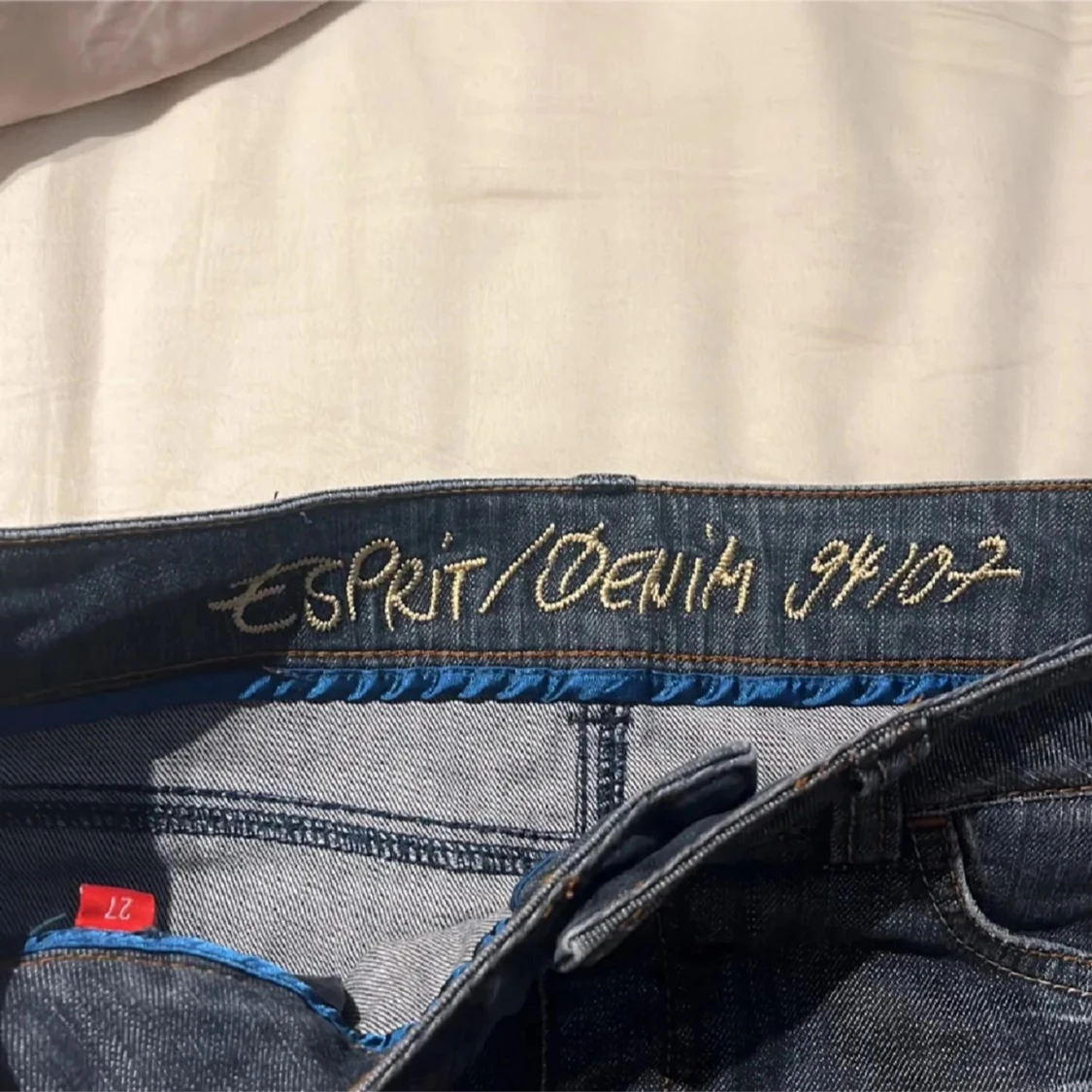 Mörk jeanskjol från Esprit - 92