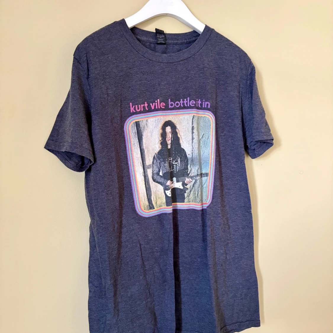 Kurt Vile -  Bottle It In t-shirt grå