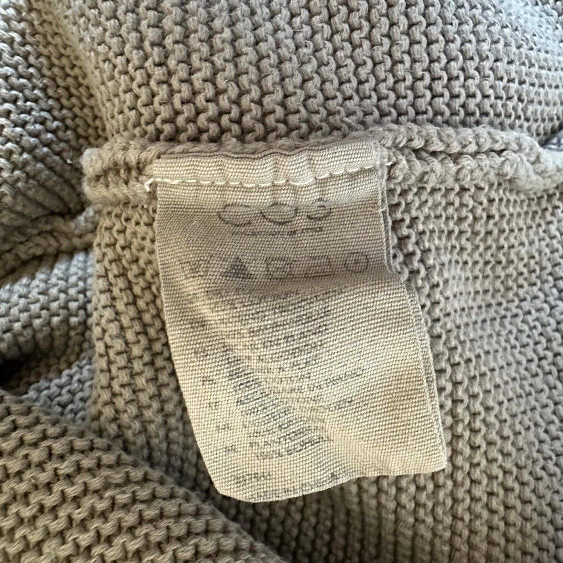 Grå stickad tröja från COS - 3