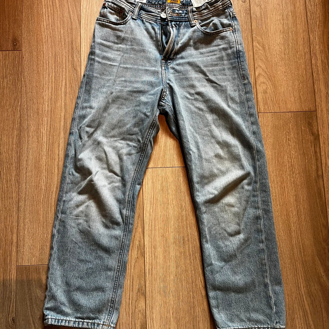 Blå relaxed jeans från Jack & Jones