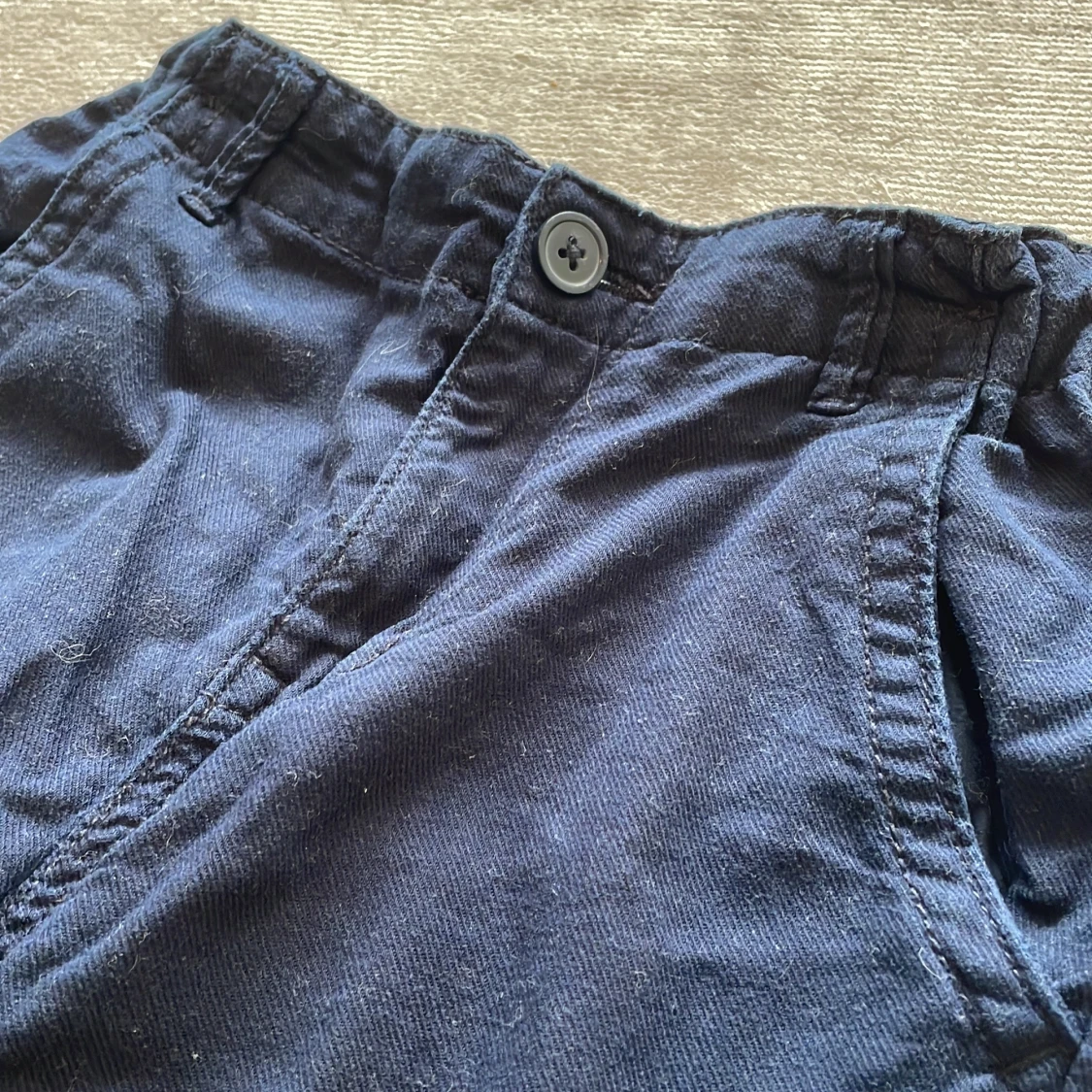 Mörkblå chinos från Lindex, strl 146 - 2