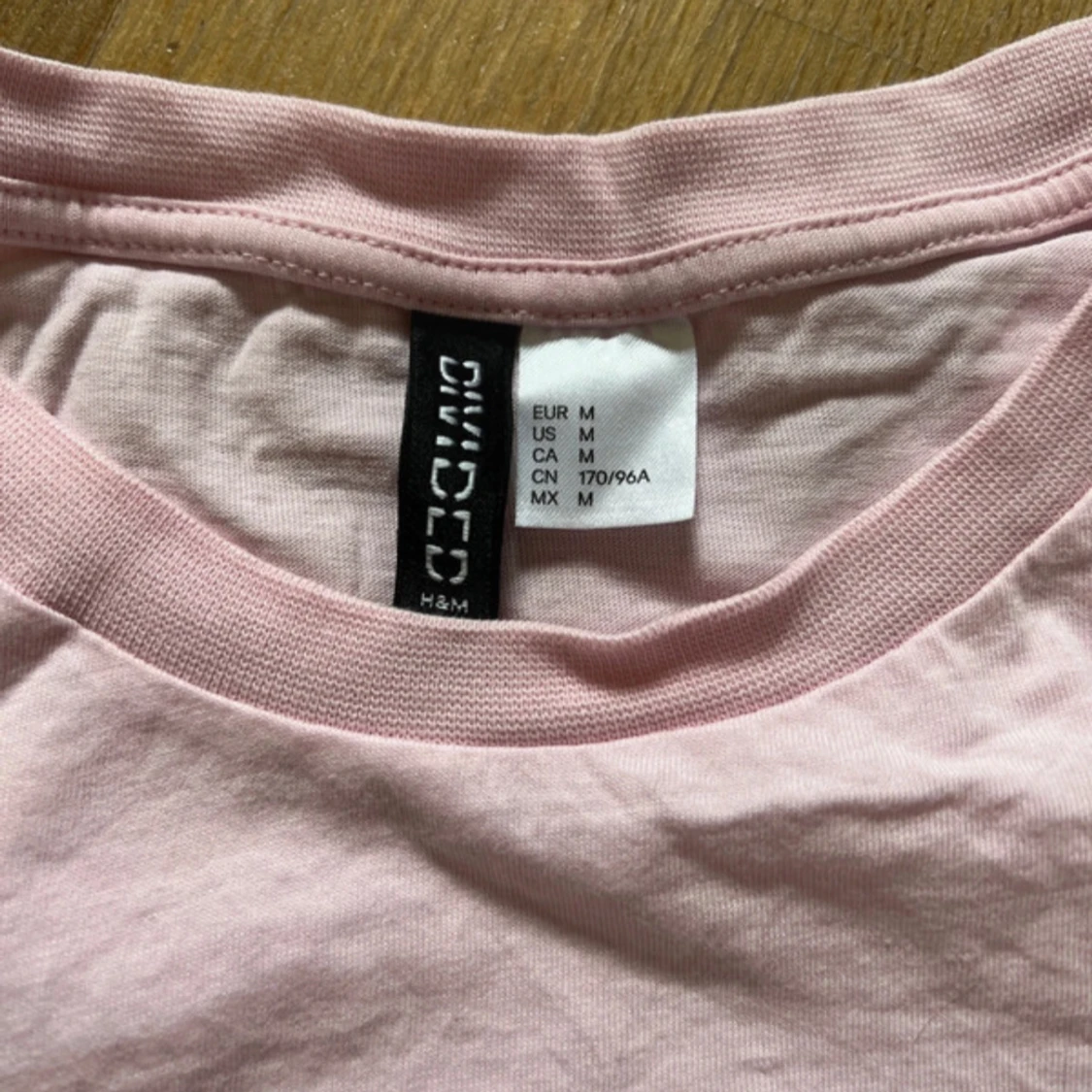 Rosa knyt-topp med broderad ros H&M - 2