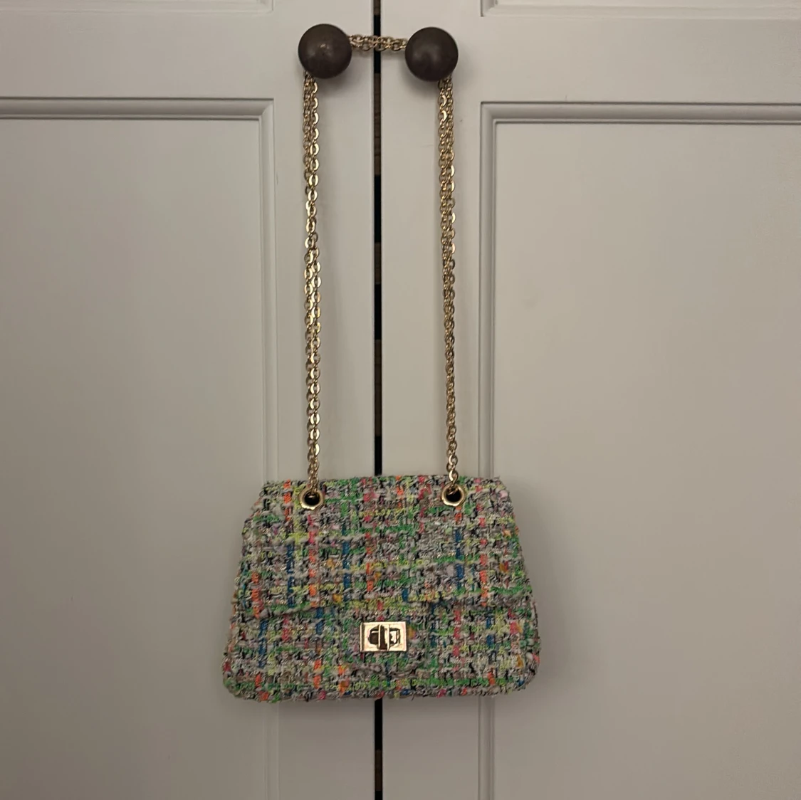 Färgglad axelväska från Milk x Soda