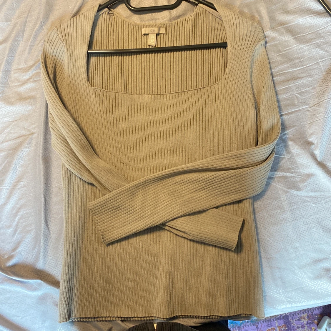 Ribbad vit långärmad tröja från H&M - 1