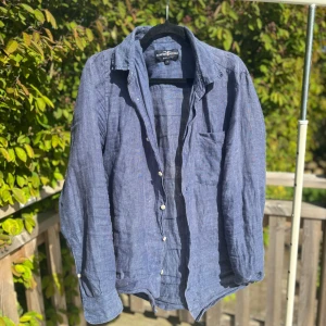Hampton Republic Linneskjorta  - Hampton Republic Linneskjorta 👕 - Skick 7/10 - Storlek S Regular Fit - Vid frågor hör av er! 🤩