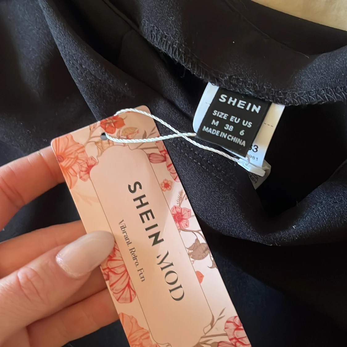 Svart omlottkjol från SHEIN - 1