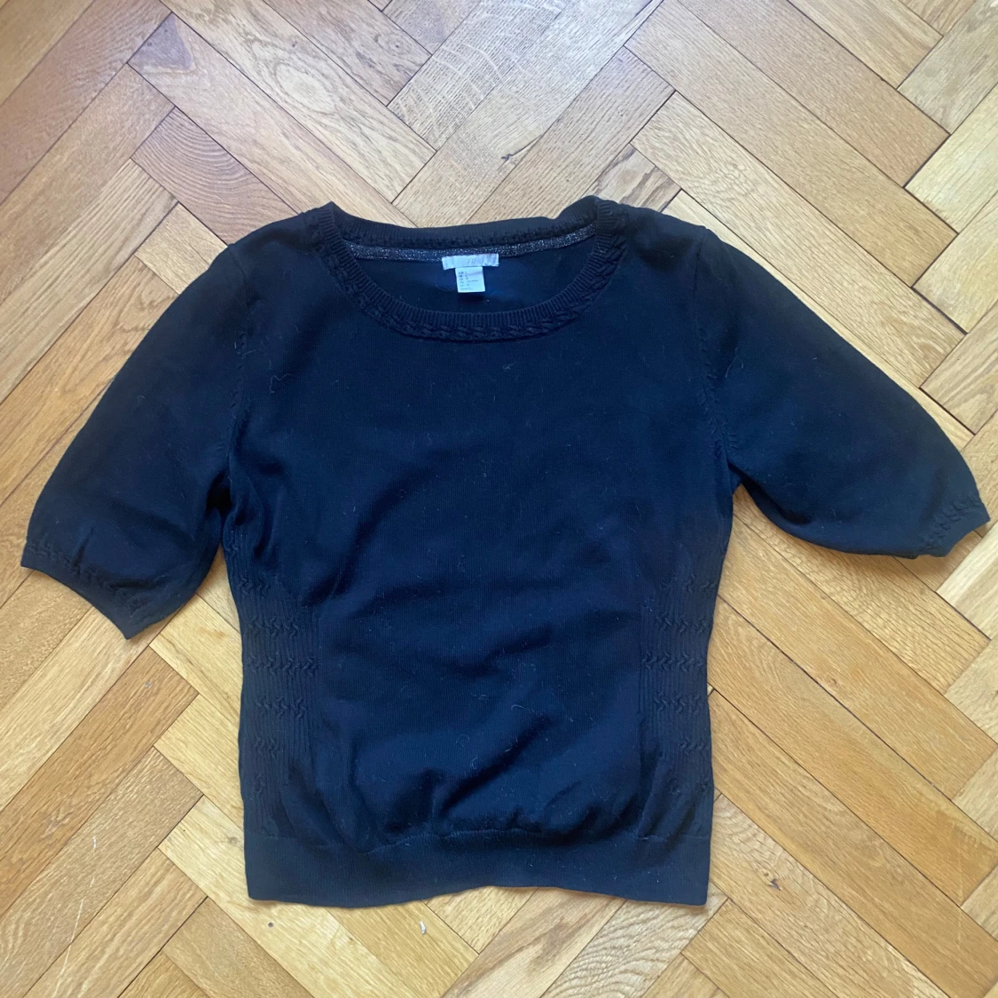 Svart stickad tshirt - 1