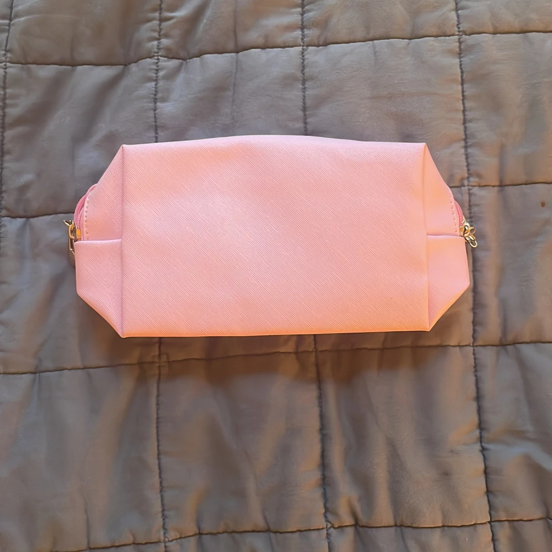 Rosa necessär med glittrig text - 1