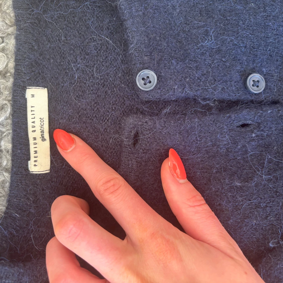 Mörkgrå kofta från Gina Tricot - 1