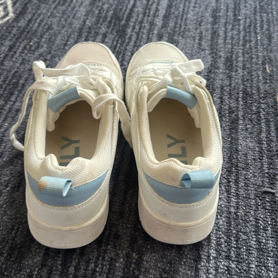 Vita sneakers från ONLY - 2