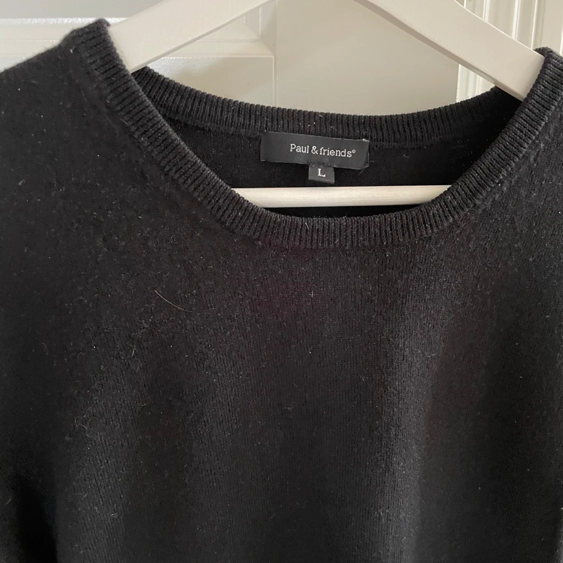 Svart stickad tröja från Paul & friends - 1