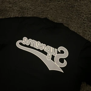 Supreme backwards tee  - Riktigt fet T-shirt från supreme storlek S 