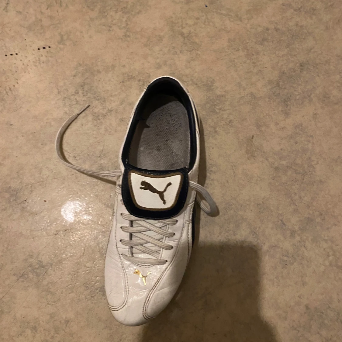 Puma King fotbollsskor i vitt och svart limited edition MCMLXVII - 1