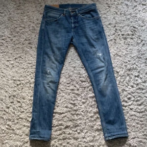Dondup george jeans - Säljer dessa feta dondup jeans i mycket bra skick