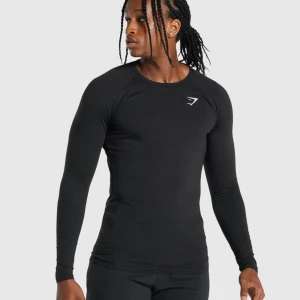 Herr Träningströja Gymshark - En svart långärmad träningströja från Gymshark, herr sektionen. Klippte bord etiketten vid nacken för att den störde. Knappt använd! 