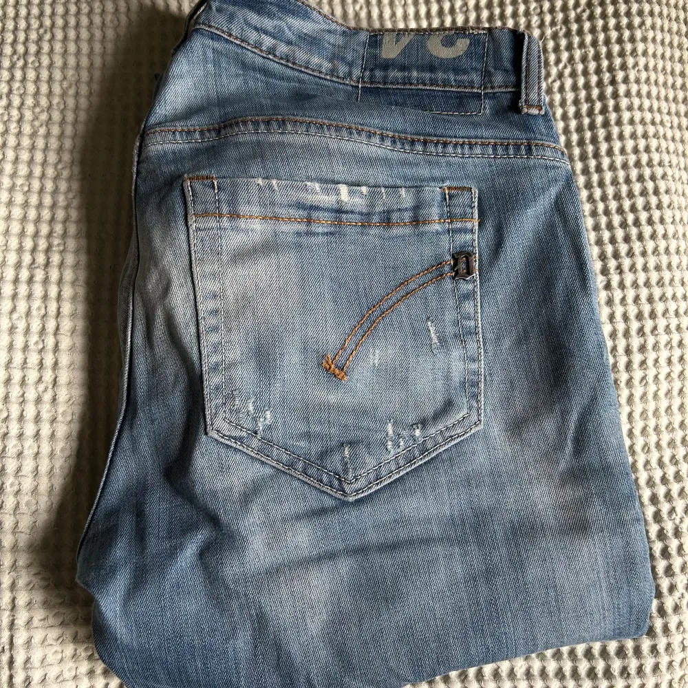 Dondup jeans i storlek 34 i bra skick. Farkut & Housut.