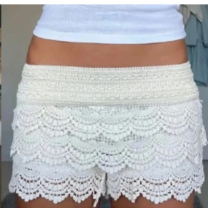 snygga spetsshorts - snygga spetsshorts som aldrig kommit till någon användning🤍