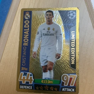 Ronaldo fotbollskort  -  Det är ju ganska bra och jag köpte det för 600 