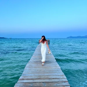 Klänning Zara  - Sååå söt satin klänning från Zara i storlek m, passar s/m! Pris 300kr🌸