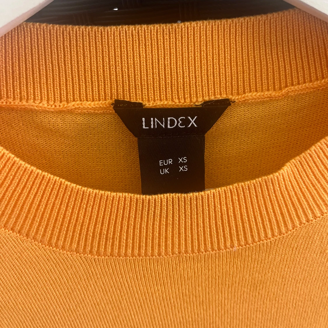 Orange kortärmad tröja från Lindex - 1