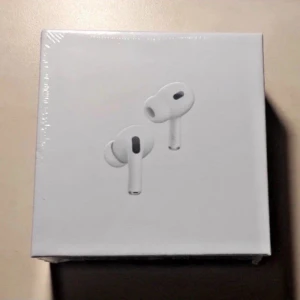 Airpod pro 2 - Säljer ett par helt nya, oöppnade Airpod pro 2. Pris kan diskuteras.