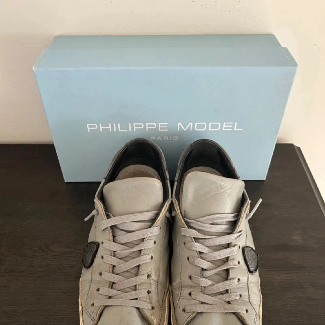 Philippe Model grå sneakers i skinn - 1