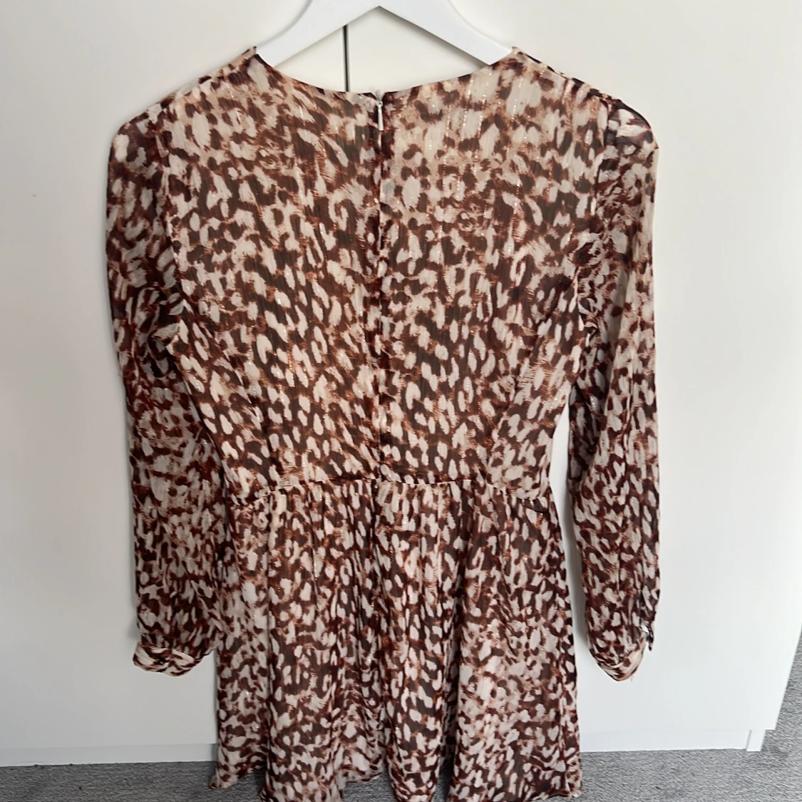 Brun leopardmönstrad klänning MNG - 3