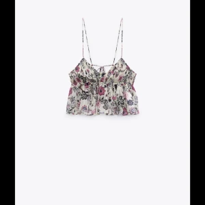 populär Zara topp - Superfin blommig zara topp❤️Superbra skick
