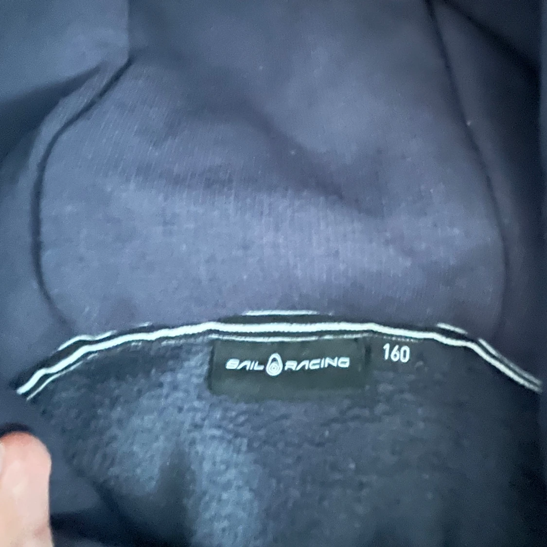 Svart hoodie från Sail Racing - 2