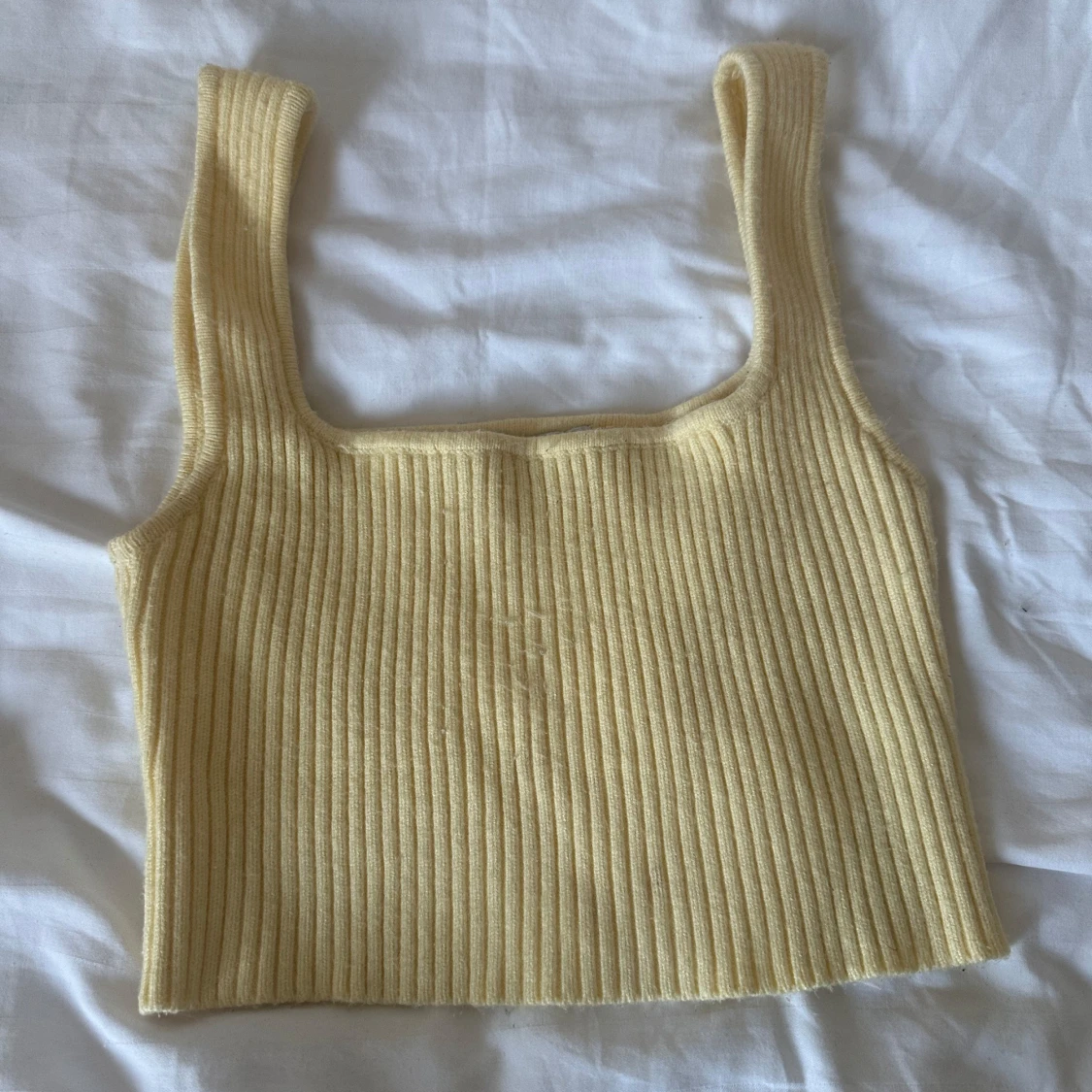 Ljusgult linne från Zara