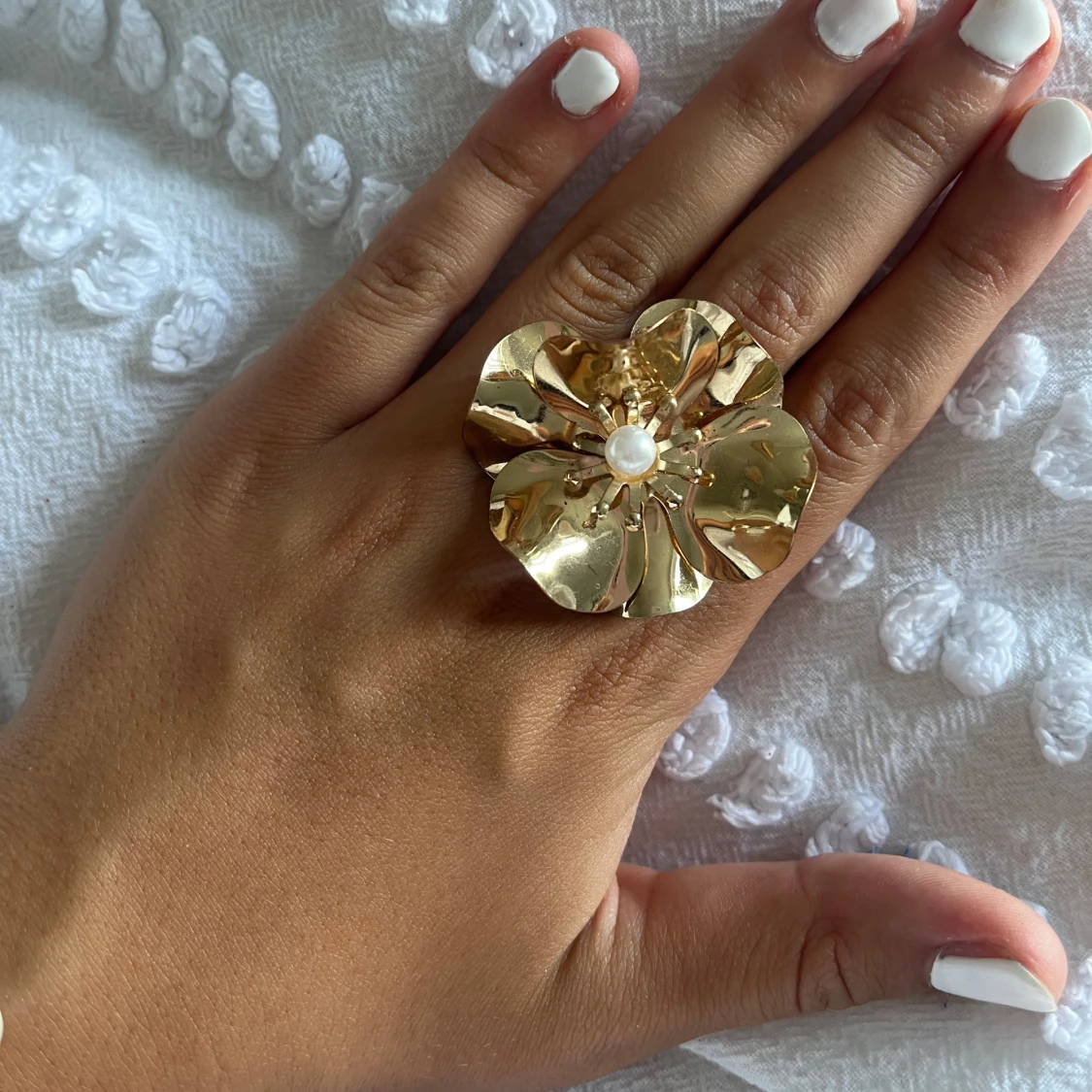 Stor guldig blomring i guld💓 - 1