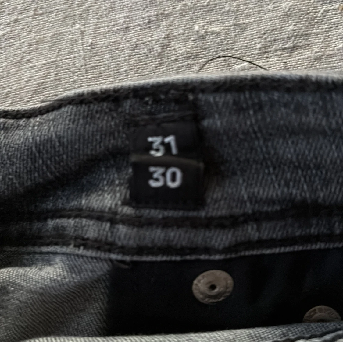 Grå jeans från Jack & Jones, 31/30 - 2