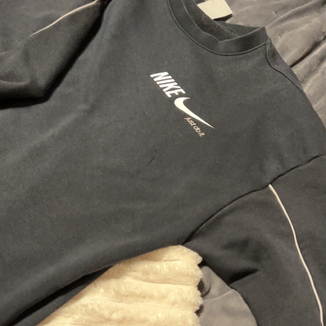 Svart sweatshirt från Nike - 2