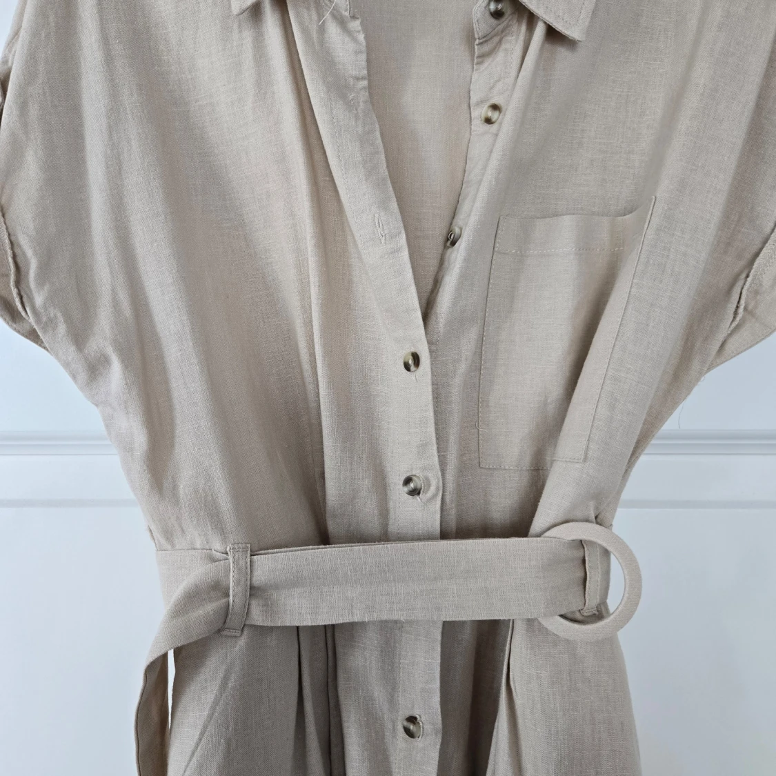 Beige skjortklänning med bälte från Orsay - 2