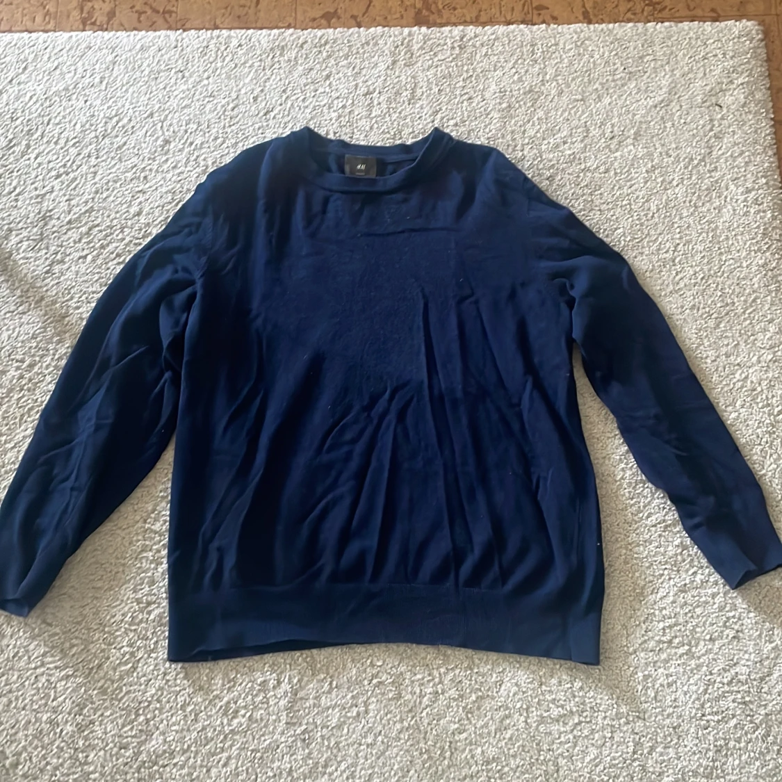 Mörkblå tröja från H&M