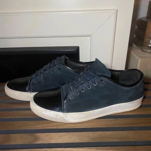 Blåa Lanvins - Snygga blåa skor från lanvin | Mycket bra skick | Storlek 9 vilket motsvarar 44 | Hör av er vid frågor eller för fler bilder!👍