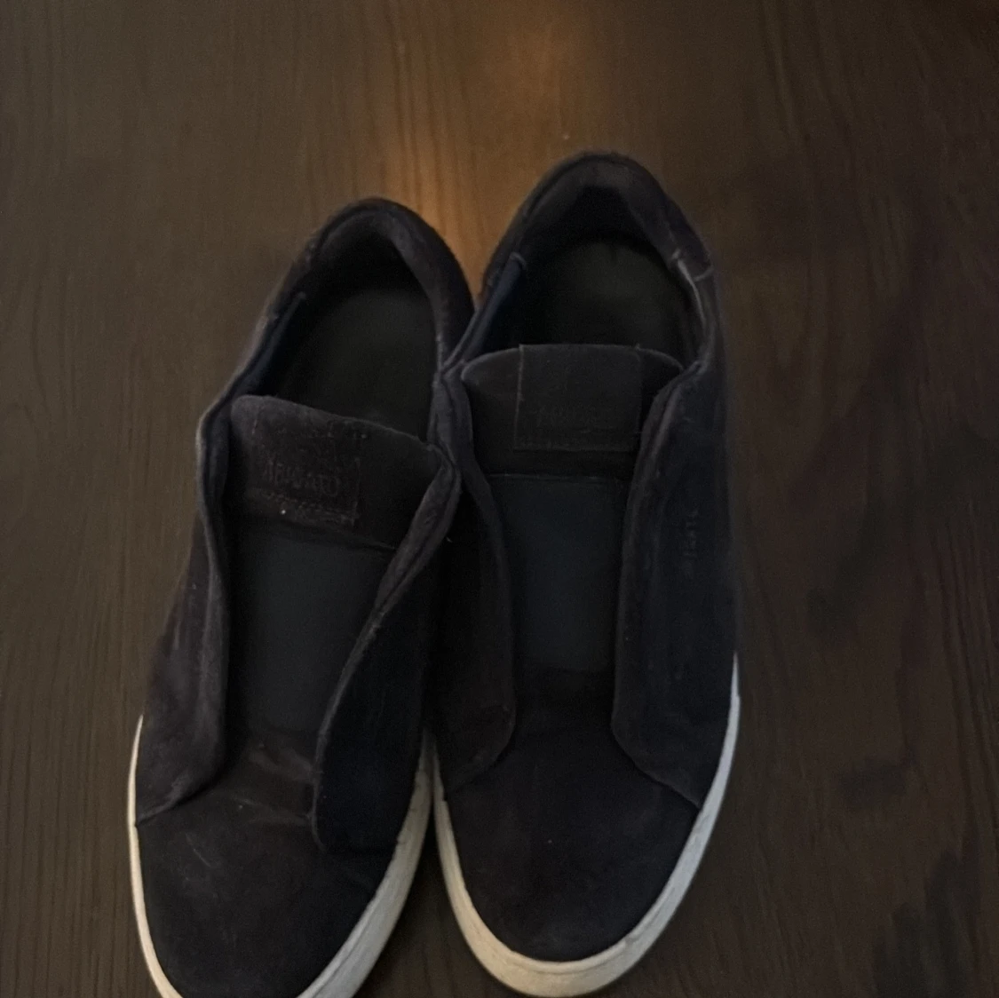 Blåa axel arigatos i bra skick storlek 42 - 3