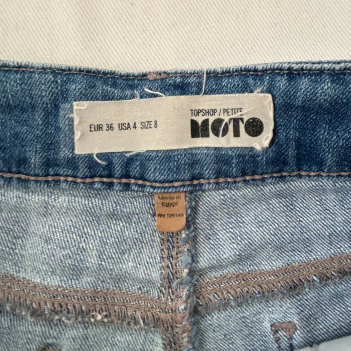 Ljusblå jeansshorts med fransar från Topshop Moto - 2