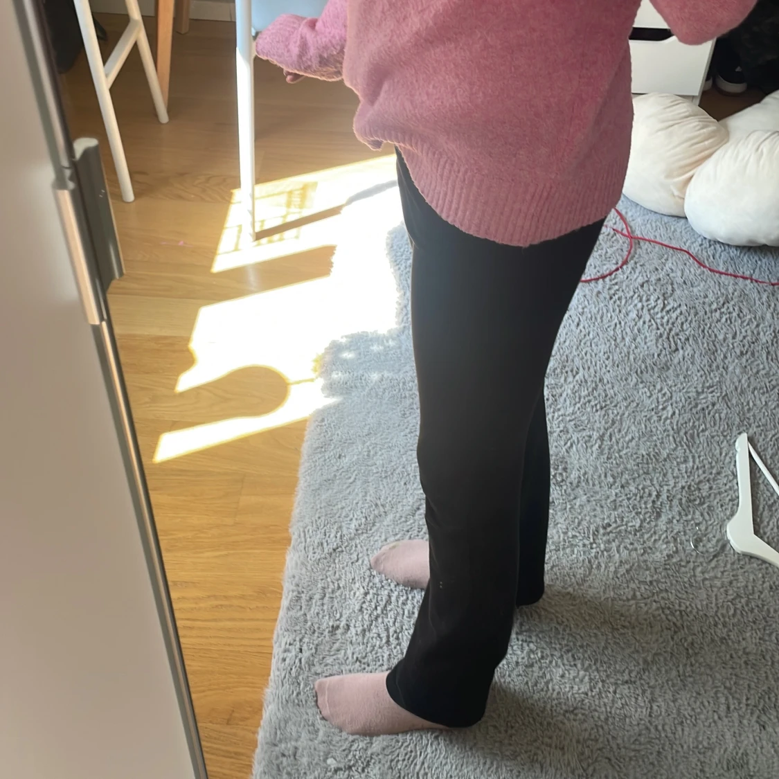 Svarta bootcut byxor - 1