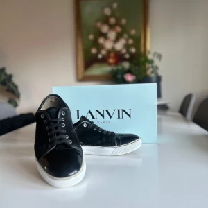 Lanvins Skor - Lanvins Skor | Skick 8/10 | Ny pris 4999 kr | Storlek 43 | Pris 3000 Kr // Virtual Closet🙌🙌