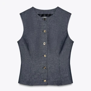 Topp zara - denna jätte snygga topp från zara i blå denim färg, helt helt ny, ny pris 400