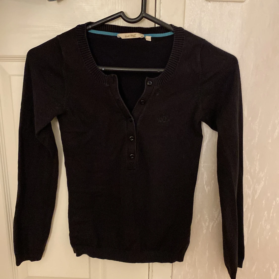 Svart långärmad tröja  - 1